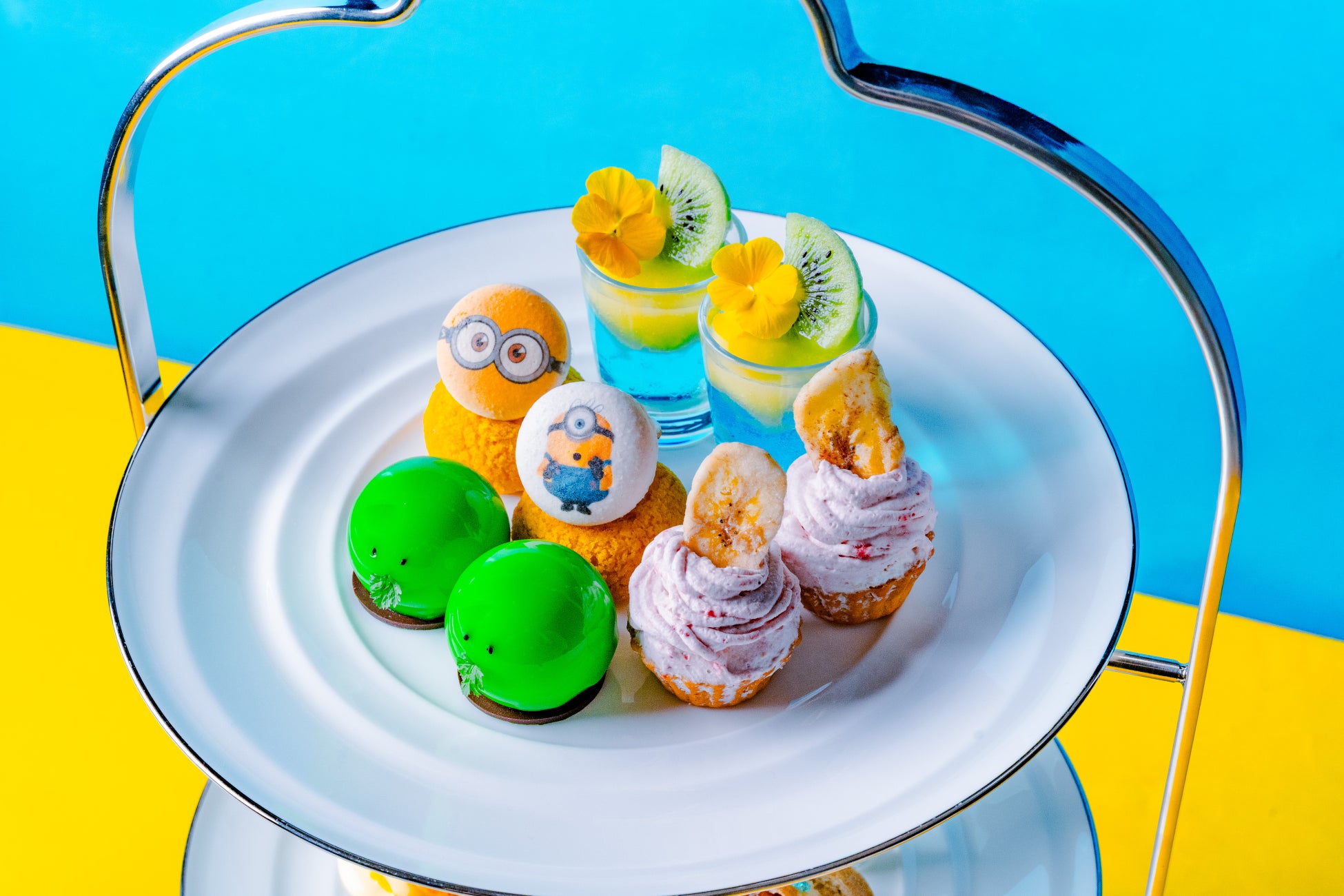 グランドプリンスホテル大阪ベイで開催「ミニオンズ&モンスターズアフタヌーンティー」 ~夏の限定スイーツ体験~