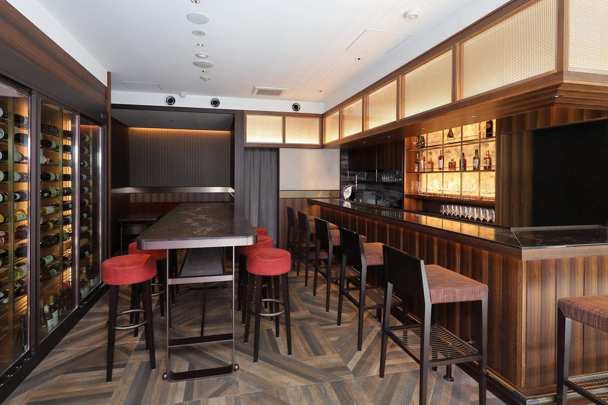 栗スイーツ（北新地「Cafe & Bar KARIN × un treize」に秋限定アフタヌーンティー シャインマスカットと秋の味覚を堪能）