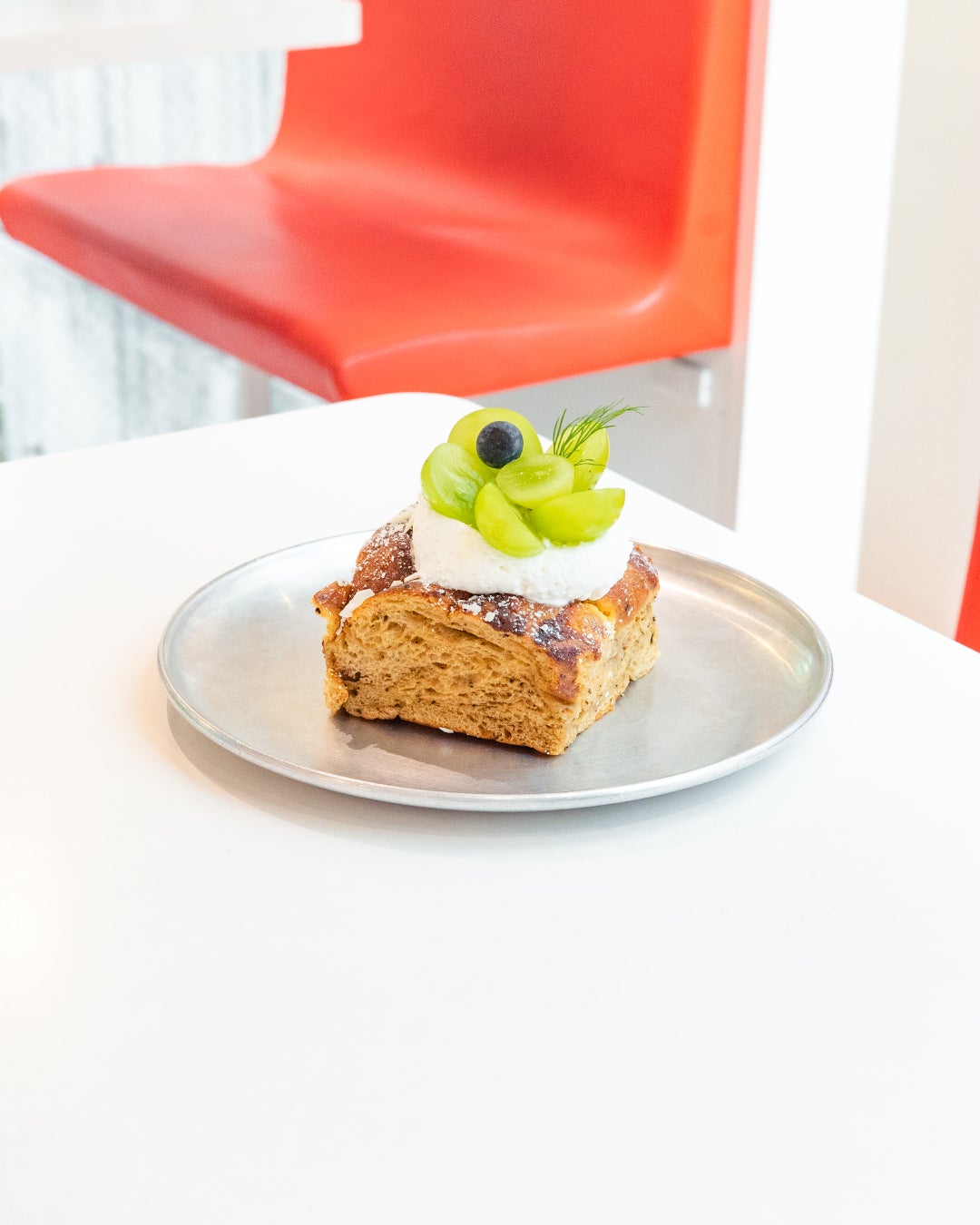 クッキー缶(VAT BAKERYから秋の季節限定メニューとギフトに最適なオリジナルクッキー缶が新登場)