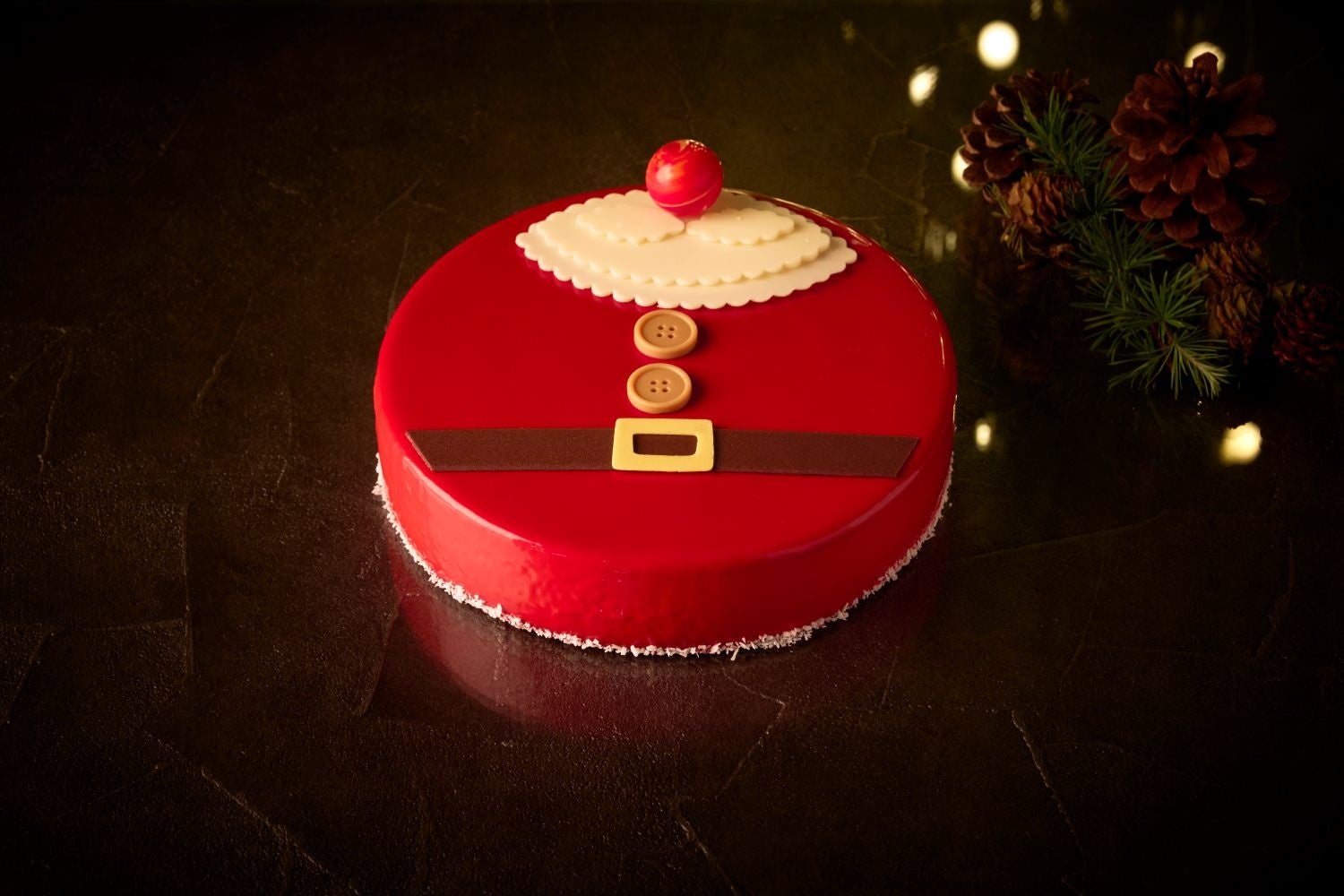 チョコレート（ウェスティンホテル横浜の2026年クリスマスケーキコレクションが予約開始、4種類の限定スイーツで特別なひとときを演出）