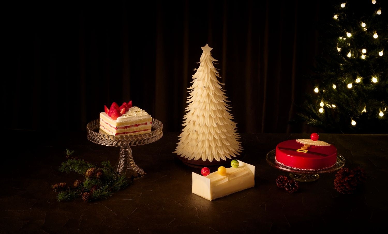 チョコレート（ウェスティンホテル横浜の2026年クリスマスケーキコレクションが予約開始、4種類の限定スイーツで特別なひとときを演出）