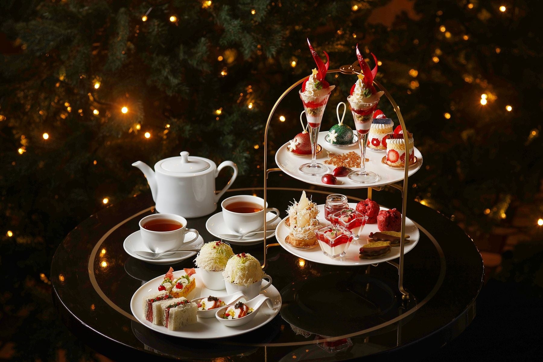 東京マリオットホテルで楽しむ旬の洋なしと紅玉を使ったクリスマスアフタヌーンティー