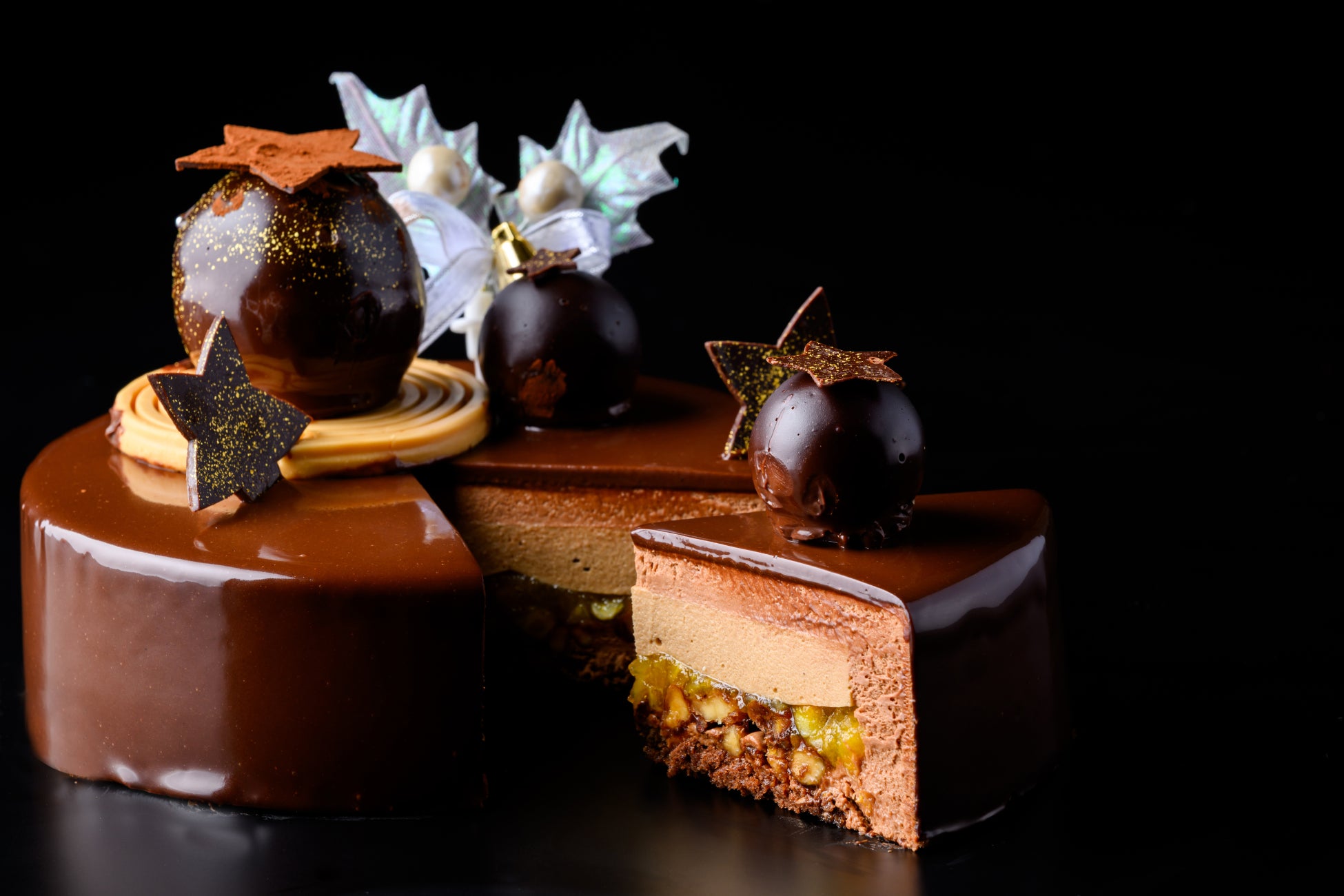 チーズケーキ（ホテル日航アリビラの2026年クリスマスケーキとシュトーレン予約開始）
