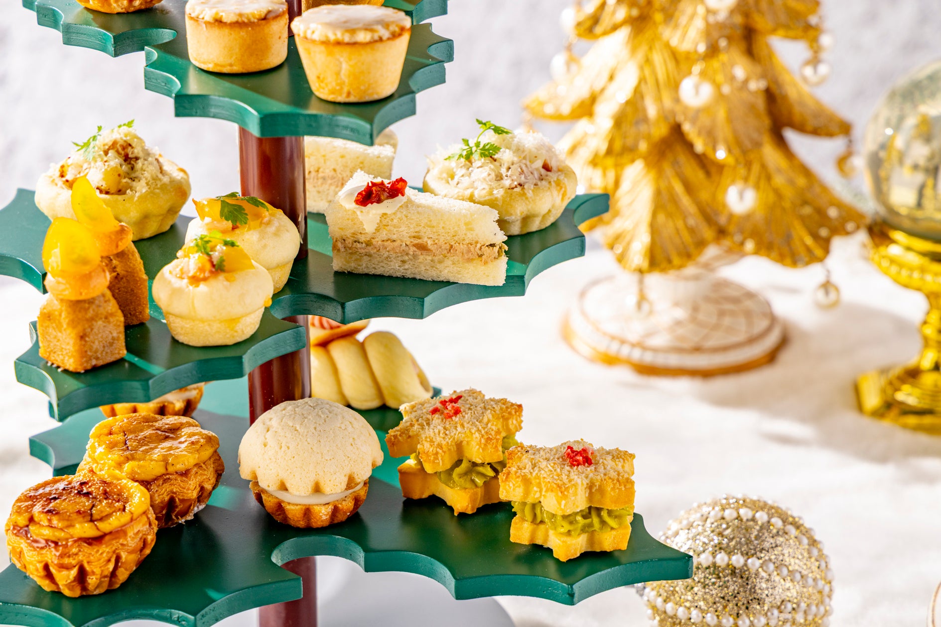 ヒルトン東京のクリスマス限定『ホワイトクリスマス』プティ・ブーランジェリーで特別なティータイムを